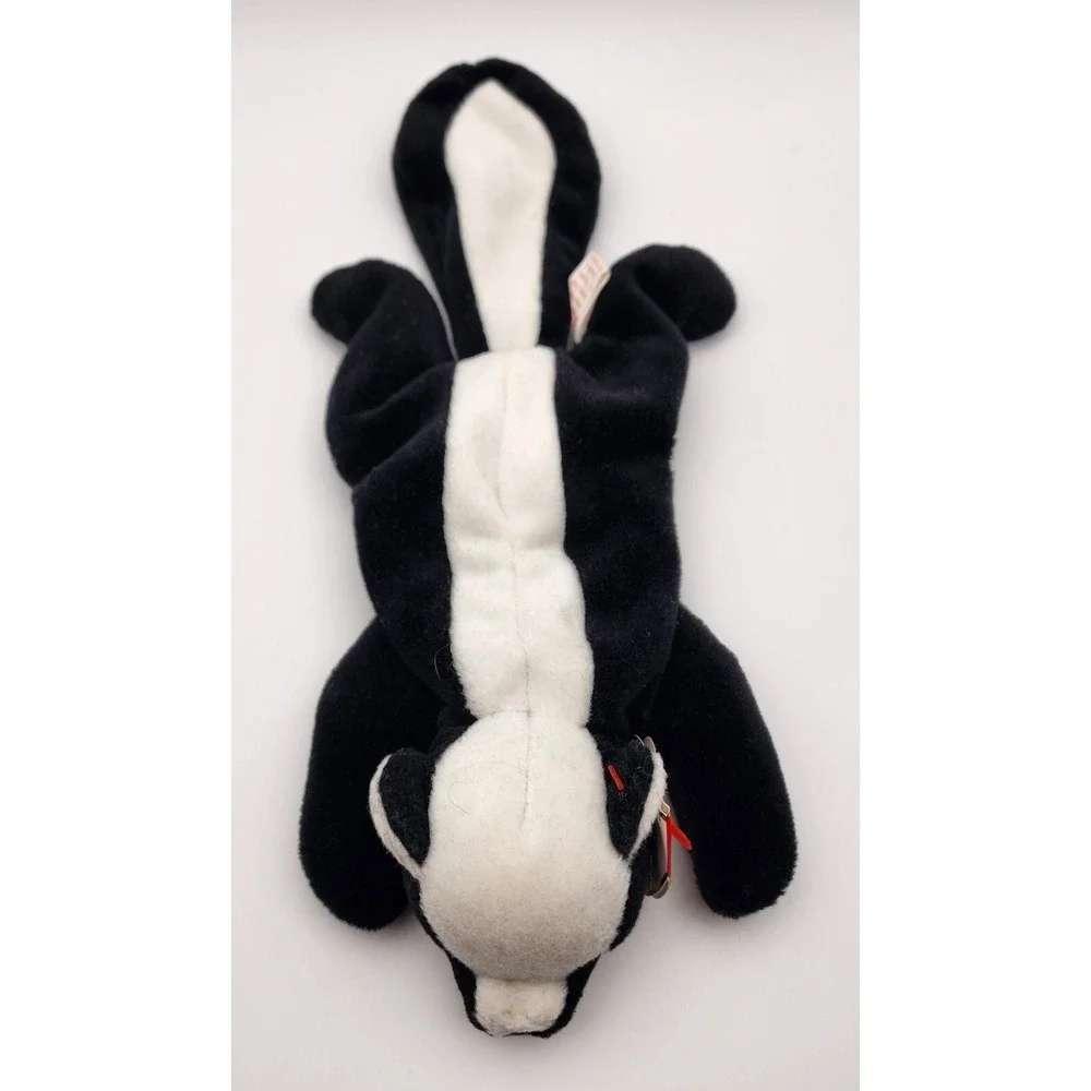 TY Beanie Baby - STINKY‎ the Skunk (8 inch)